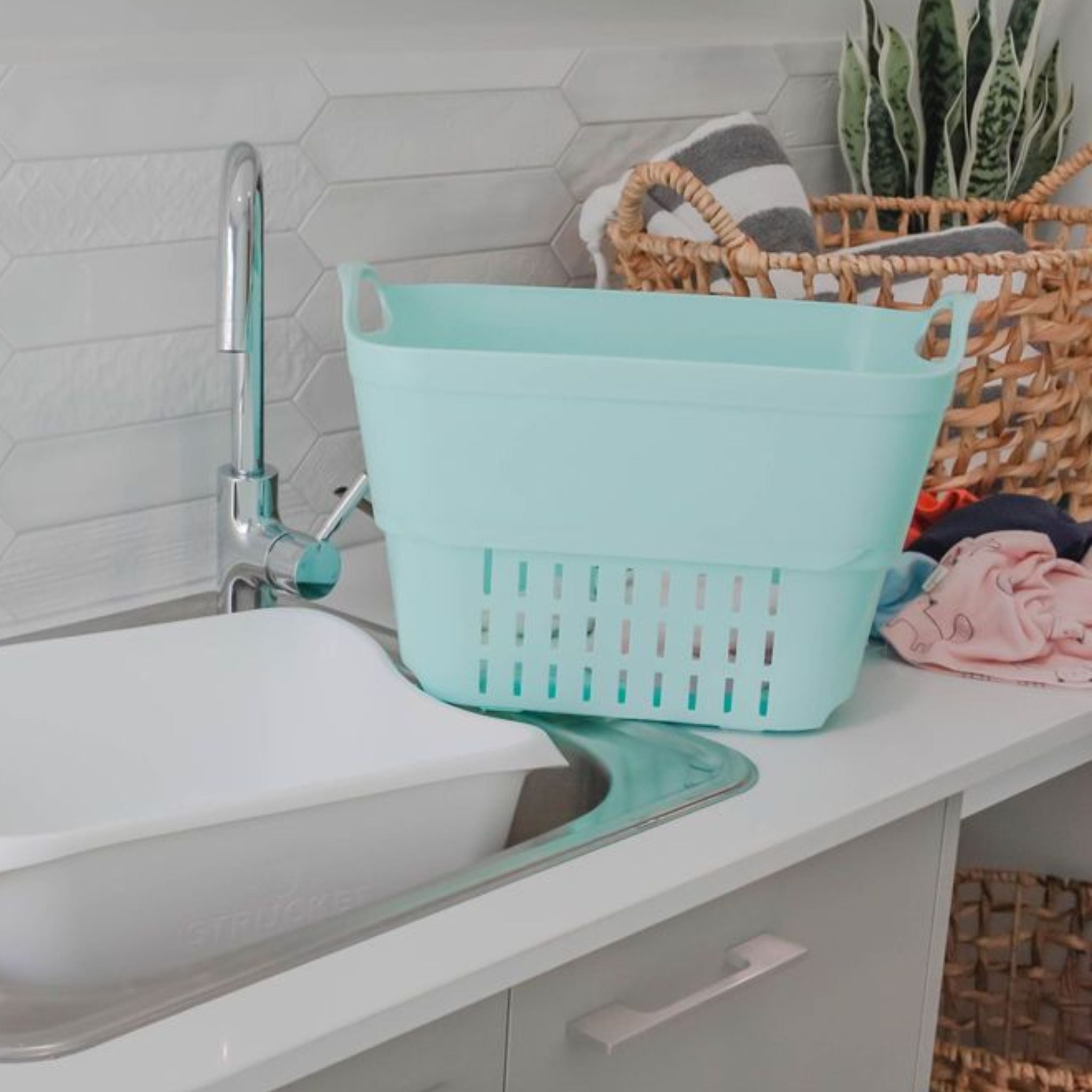 Laundry Soaking Wash Bucket with Strainer - Strucket